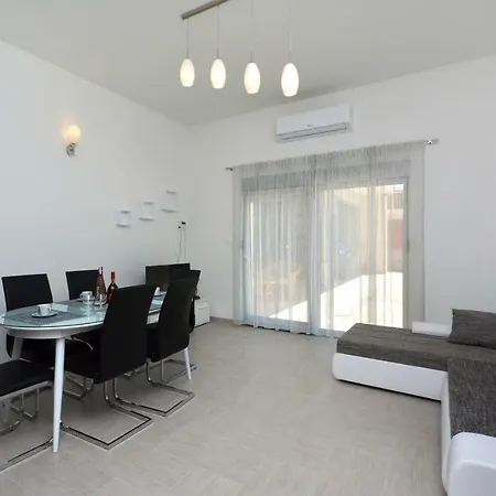 Apartman Lucic شقة سبليت